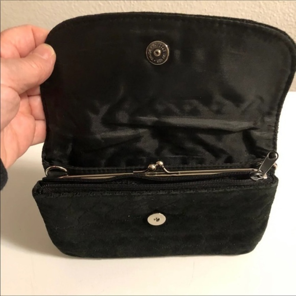 Wilson‎ Leather Maxima Women’s Black Wristlet Snaps Zips Has No Strap